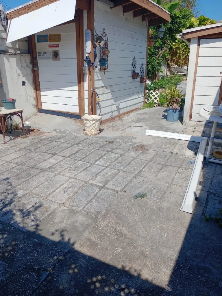 Whites Lane New Providence Paradise Island BS