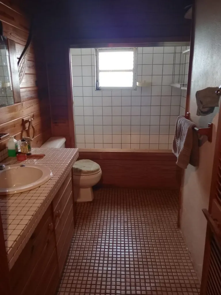 Whites Lane New Providence Paradise Island BS