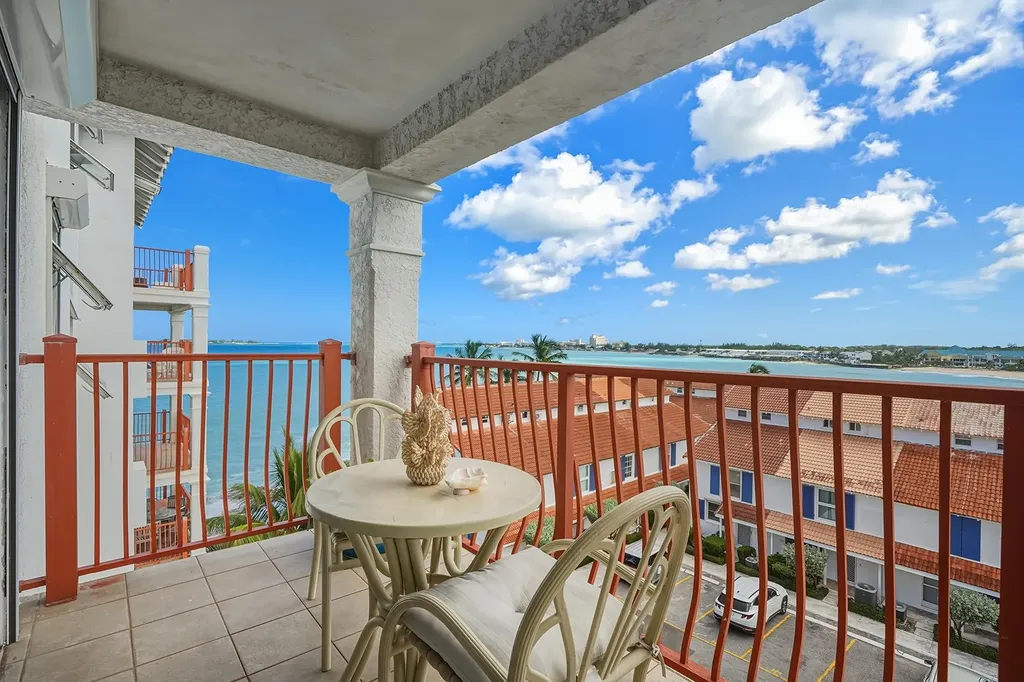 Delaporte Point New Providence Paradise Island BS