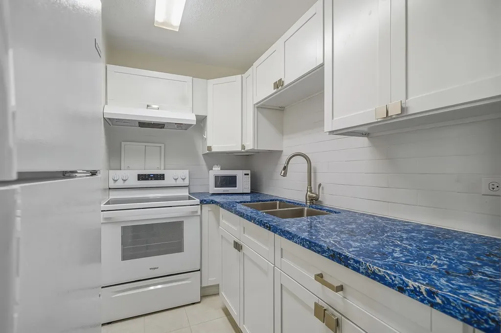 Delaporte Point New Providence Paradise Island BS