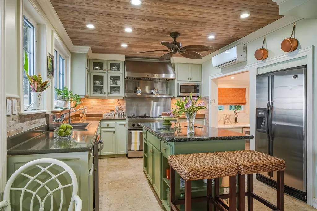 West Bay Street 54 New Providence Paradise Island BS