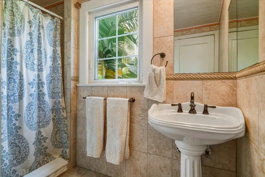 West Bay Street 54 New Providence Paradise Island BS