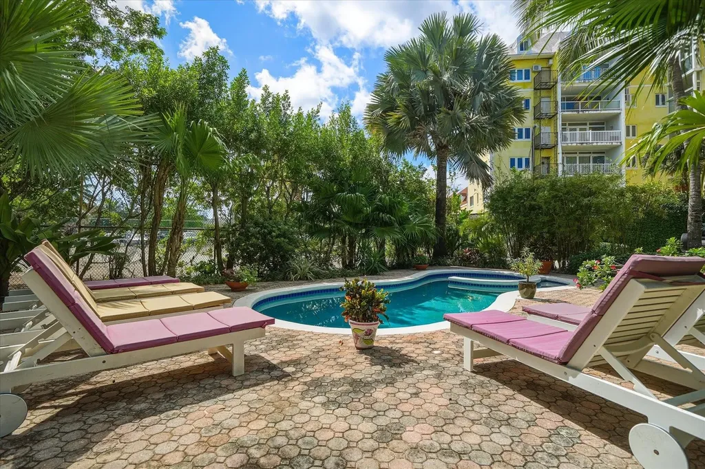 West Bay Street 54 New Providence Paradise Island BS