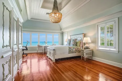 West Bay Street 54 New Providence Paradise Island BS