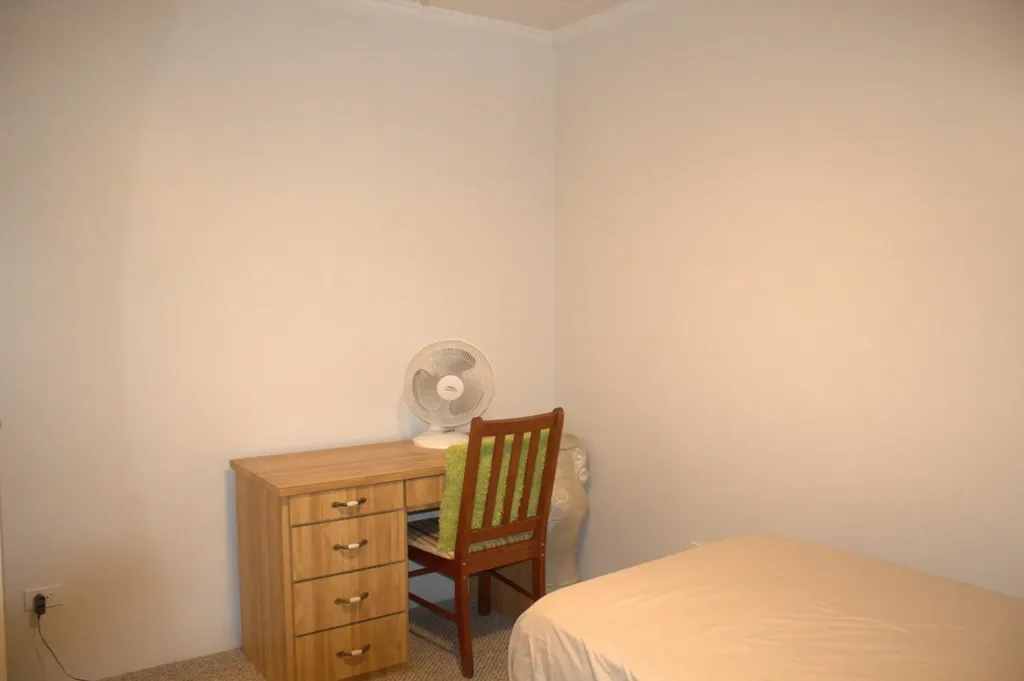 Leo Pinder Main Street 21 Street Eleuthera BS