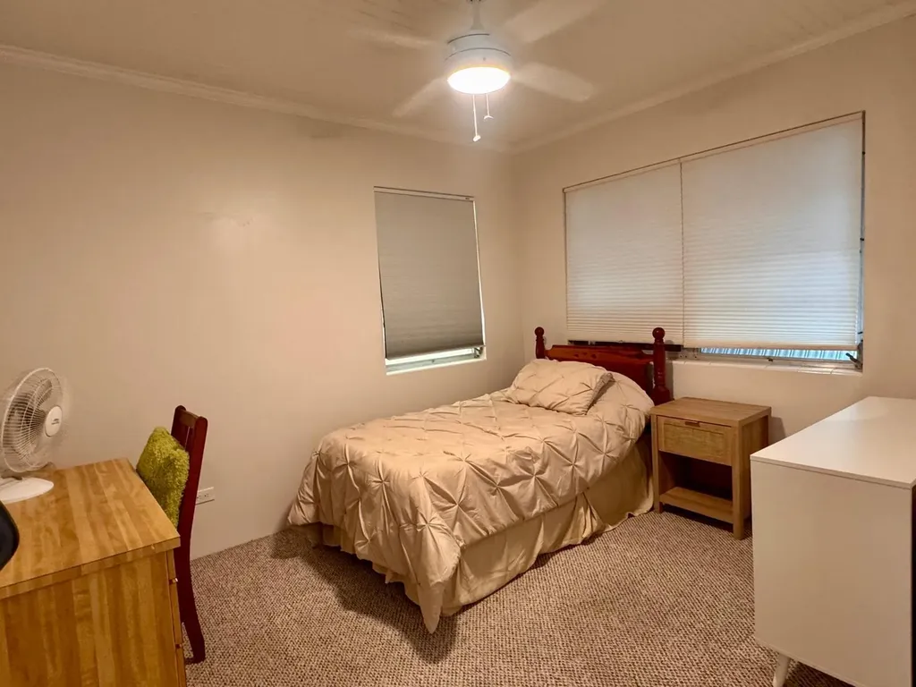 Leo Pinder Main Street 21 Street Eleuthera BS