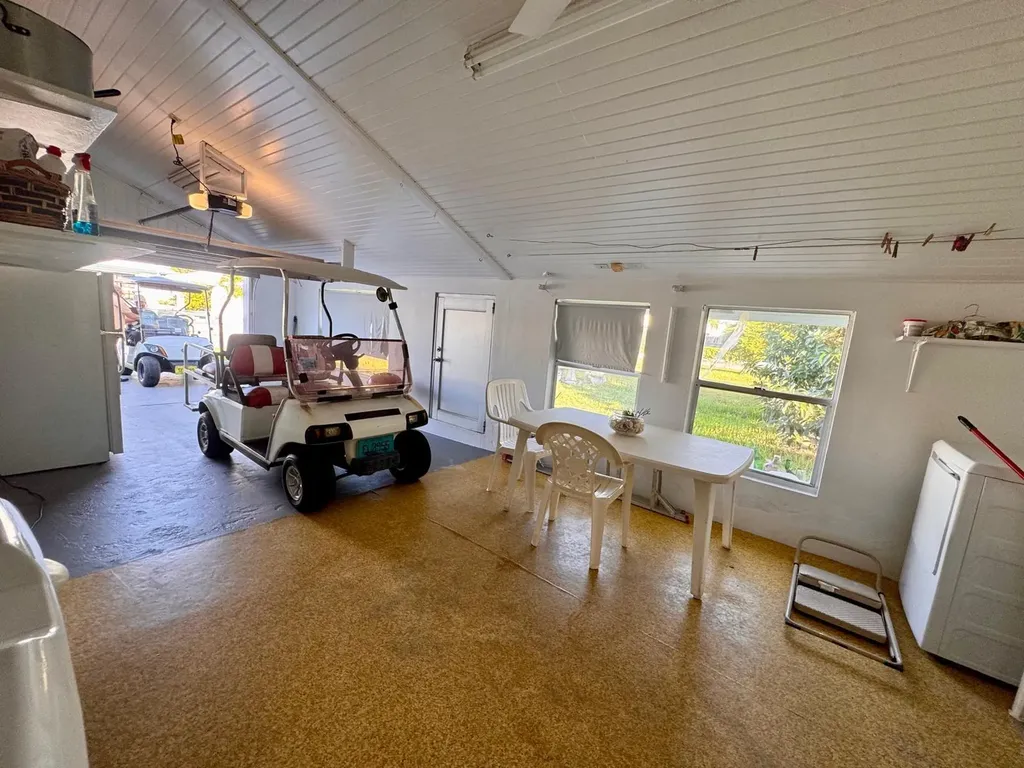 Leo Pinder Main Street 21 Street Eleuthera BS