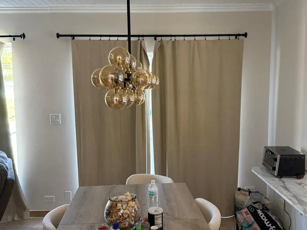 Leo Pinder Main Street 21 Street Eleuthera BS