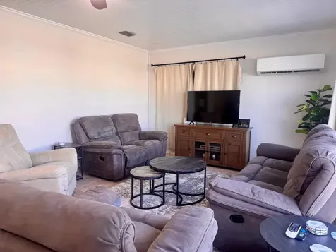 Leo Pinder Main Street 21 Street Eleuthera BS