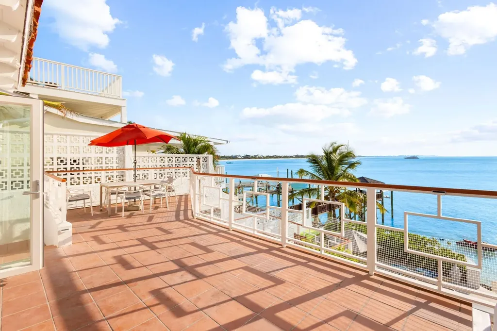 Dolphins Villa New Providence Paradise Island BS