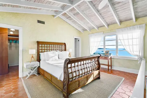 Dolphins Villa New Providence Paradise Island BS