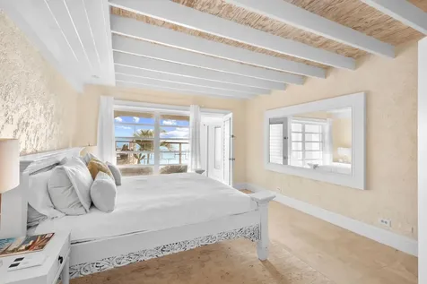 Dolphins Villa New Providence Paradise Island BS