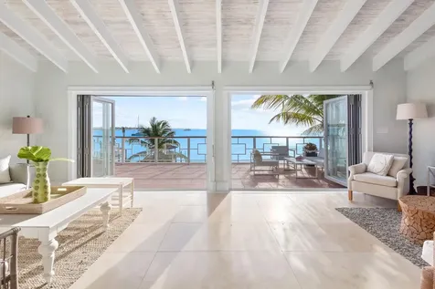 Dolphins Villa New Providence Paradise Island BS