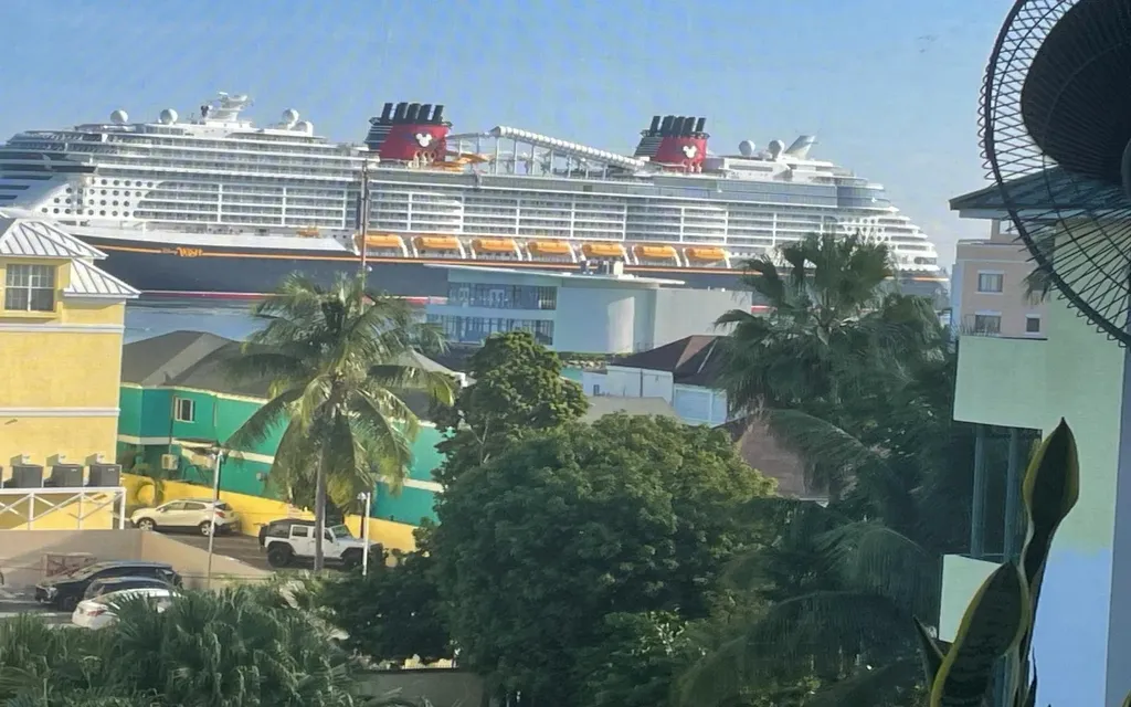 Town Court New Providence Paradise Island BS