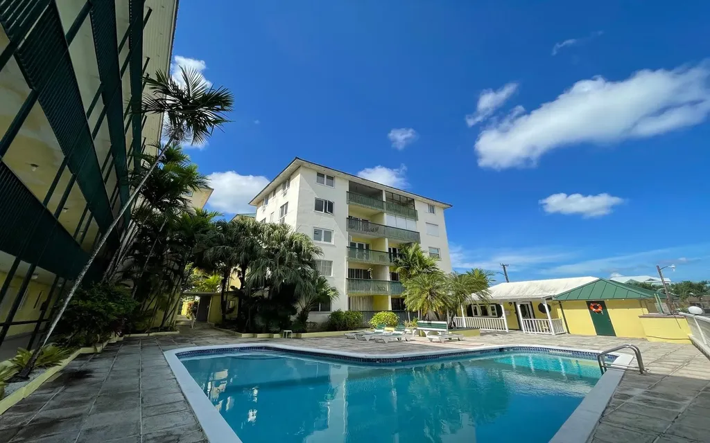 Town Court New Providence Paradise Island BS