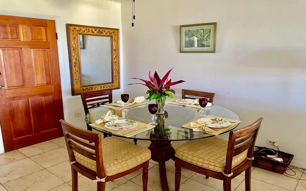 Town Court New Providence Paradise Island BS