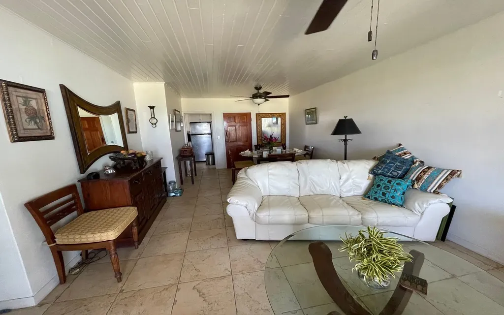 Town Court New Providence Paradise Island BS