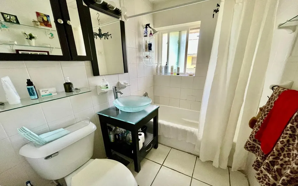 Town Court New Providence Paradise Island BS