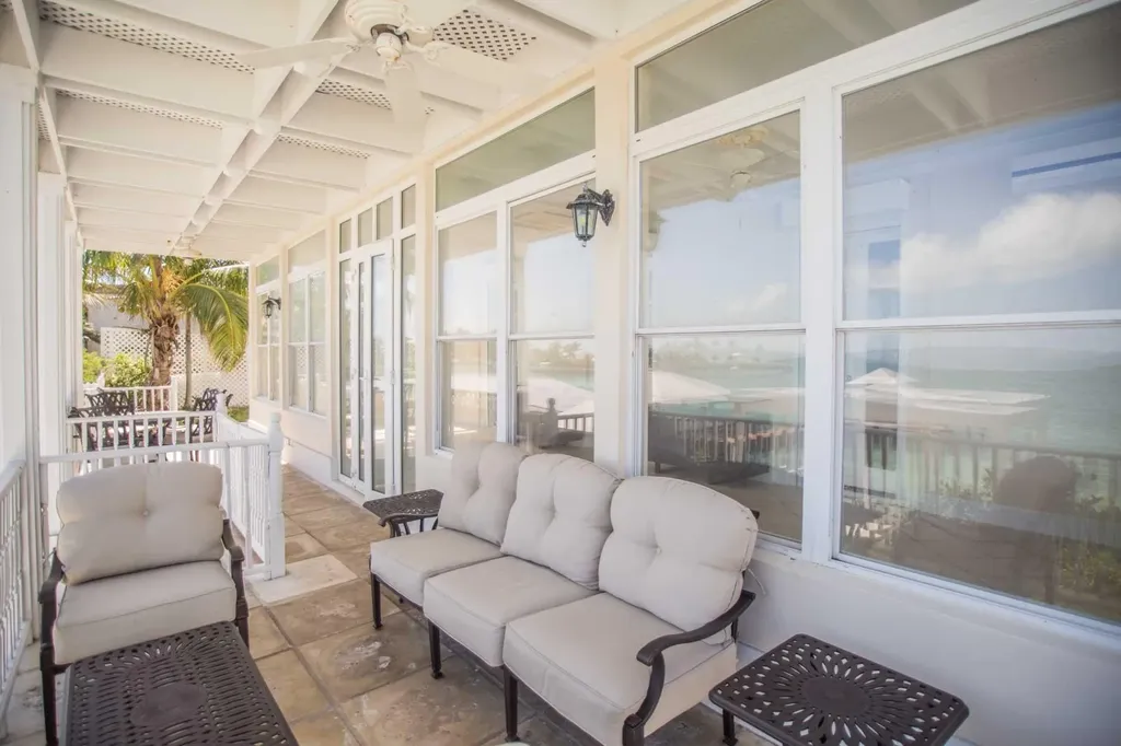 Eastern Road Beachfront New Providence Paradise Island BS