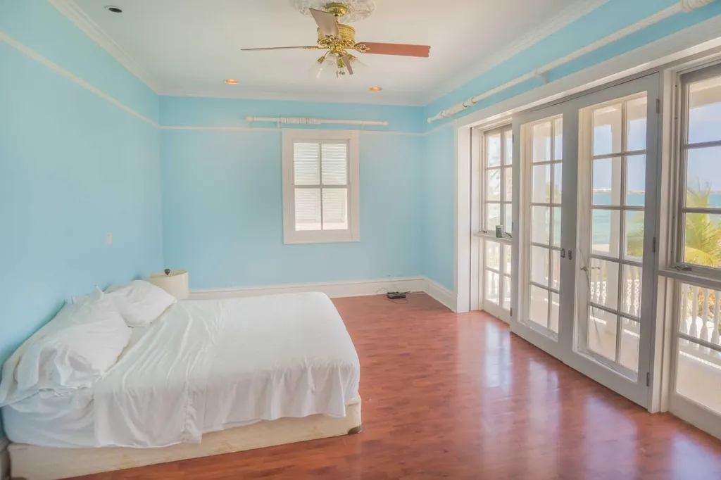 Eastern Road Beachfront New Providence Paradise Island BS