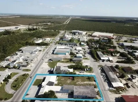 Queen's Highway E4 E5 Grand Bahama Freeport BS