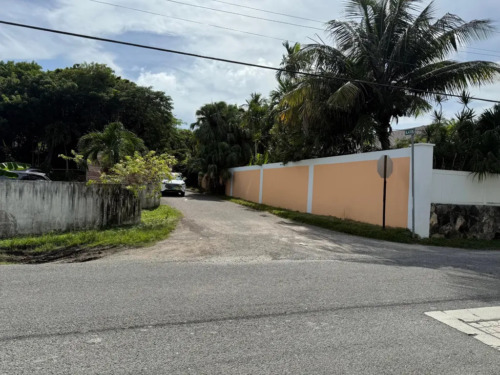 Blackbeard Terrace Subdiv #18 New Providence Paradise Island BS