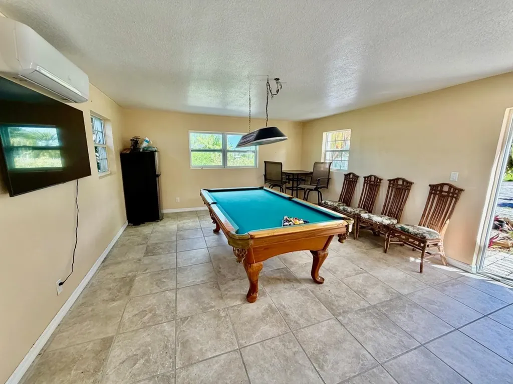 10 Alpine Lane, Pine Bay Grand Bahama Freeport BS