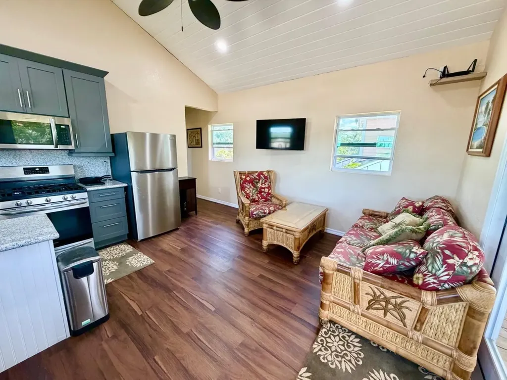 10 Alpine Lane, Pine Bay Grand Bahama Freeport BS