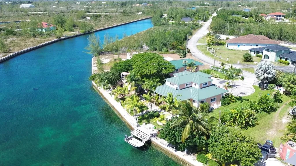 10 Alpine Lane, Pine Bay Grand Bahama Freeport BS
