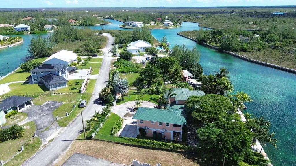 10 Alpine Lane, Pine Bay Grand Bahama Freeport BS