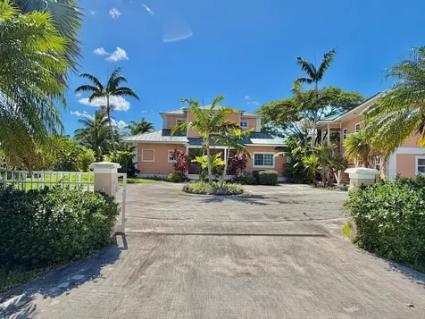10 Alpine Lane, Pine Bay Grand Bahama Freeport BS