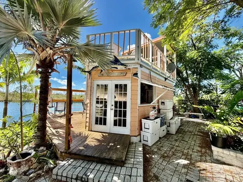 10 Alpine Lane, Pine Bay Grand Bahama Freeport BS