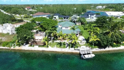 10 Alpine Lane, Pine Bay Grand Bahama Freeport BS