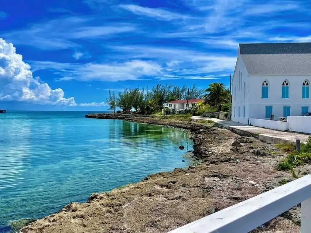 Off Kings Highway Lot 2 Eleuthera BS