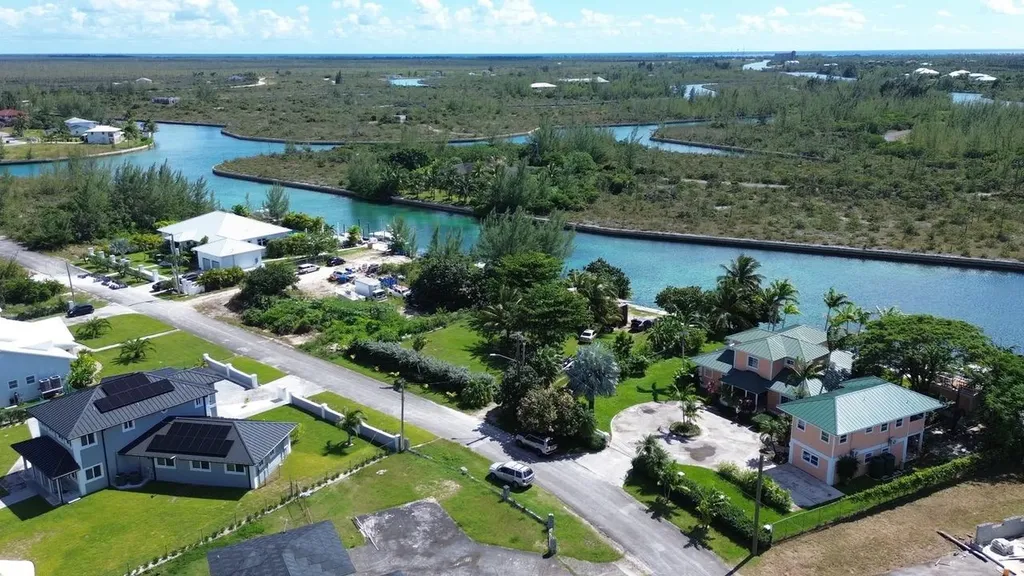 10 Alpine Lane, Pine Bay Grand Bahama Freeport BS