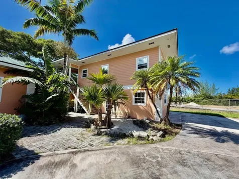 10 Alpine Lane, Pine Bay Grand Bahama Freeport BS