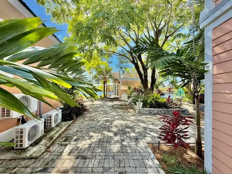 10 Alpine Lane, Pine Bay Grand Bahama Freeport BS