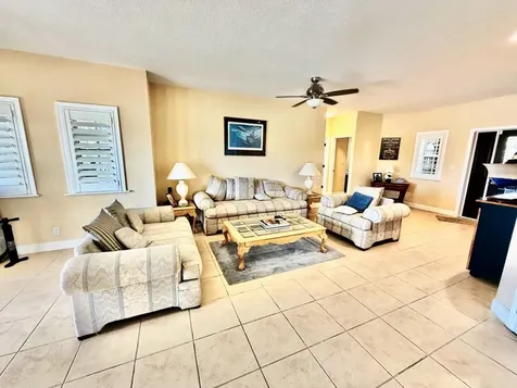 10 Alpine Lane, Pine Bay Grand Bahama Freeport BS