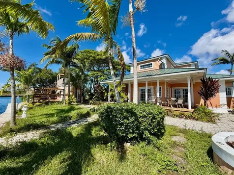 10 Alpine Lane, Pine Bay Grand Bahama Freeport BS