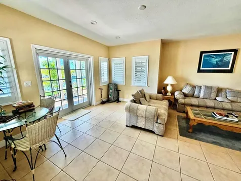 10 Alpine Lane, Pine Bay Grand Bahama Freeport BS