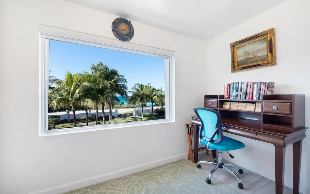 Wandering Shore Drive Eleuthera BS