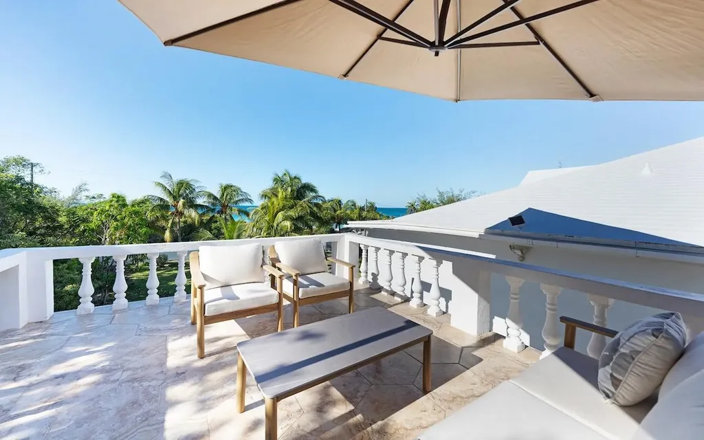 Wandering Shore Drive Eleuthera BS