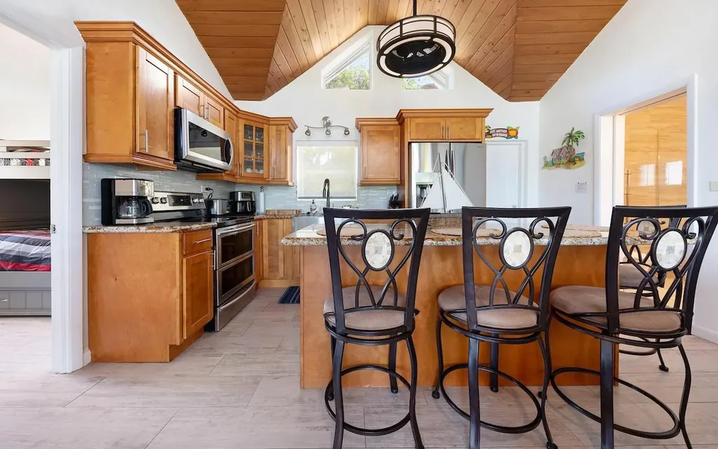 Wandering Shore Drive Eleuthera BS