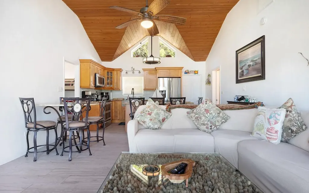 Wandering Shore Drive Eleuthera BS