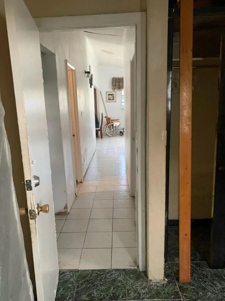 Sequoia St/st. Joseph Avenue New Providence Paradise Island BS