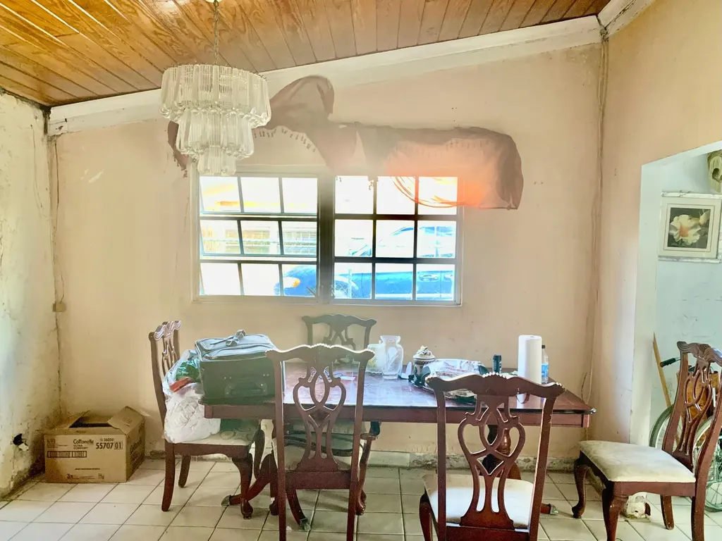 Sequoia St/st. Joseph Avenue New Providence Paradise Island BS