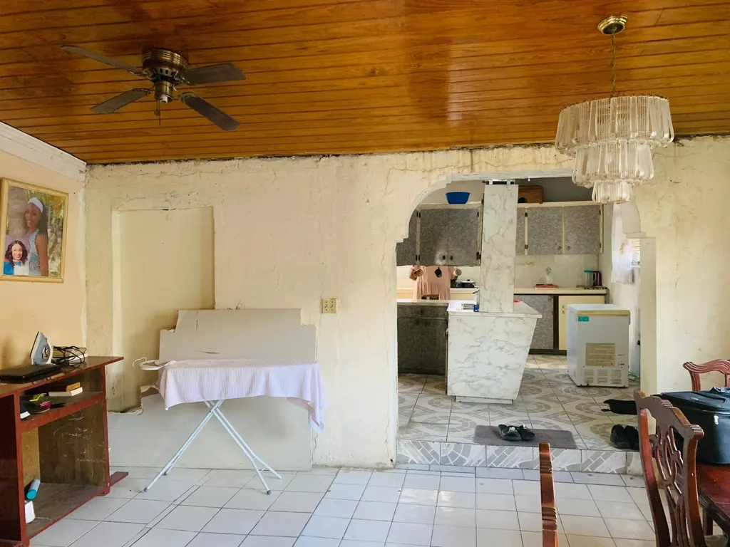 Sequoia St/st. Joseph Avenue New Providence Paradise Island BS