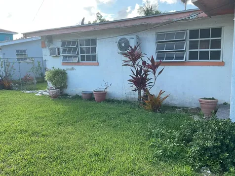 Sequoia St/st. Joseph Avenue New Providence Paradise Island BS