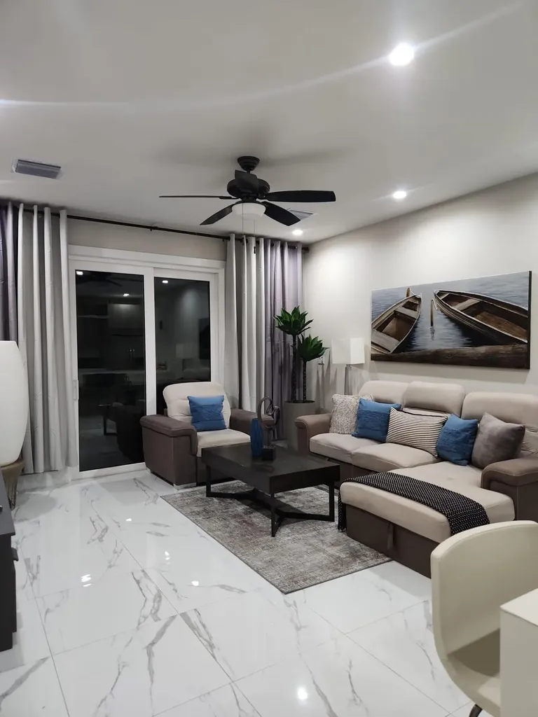 Blake Road Alorah New Providence Paradise Island BS