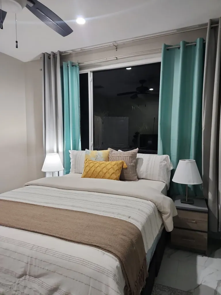 Blake Road Alorah New Providence Paradise Island BS